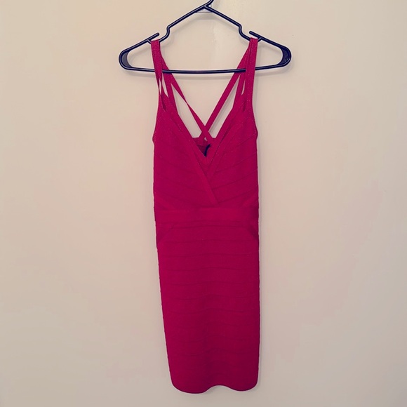 BEAUTIFUL SPARKLY bandage GUESS Dress❤️🔥❤️🔥❤️🔥 - Picture 1 of 9